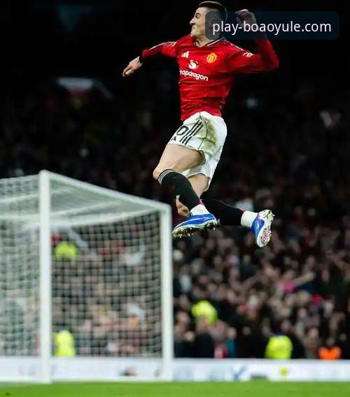 3个关键转折点：深度复盘曼联逆转水晶宫，解析卡里克时代的战术密码